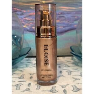 Eloise Get Gleaming Body Glow Illuminator in Champagne Rich